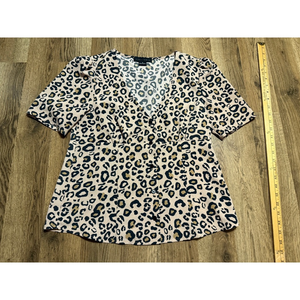 Sanctuary Shirts Women Size M Tan Short Sleeve Leopard Print V-Neck Blouse